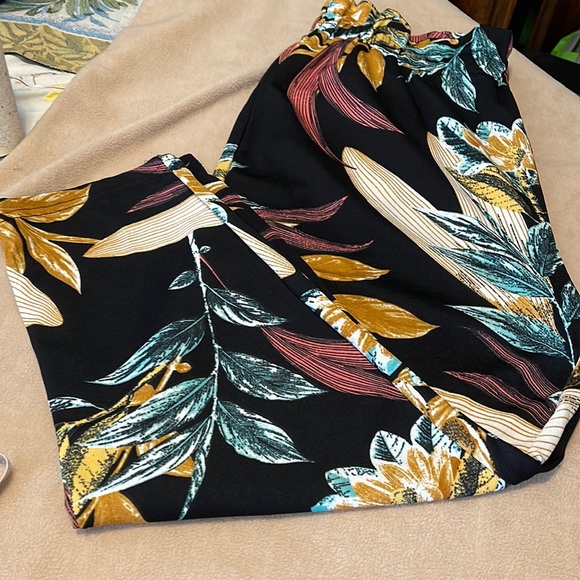 SHEIN Pants - Used pant size XXL
